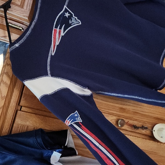 Patriots - Picture 3 of 5